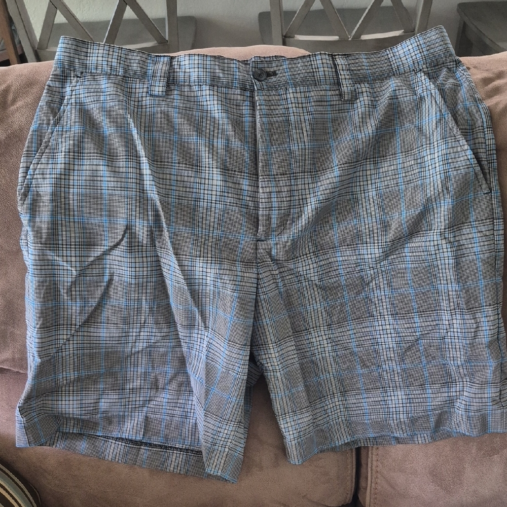 Izod Gray and Blue Flat Front Shorts for Business Casual